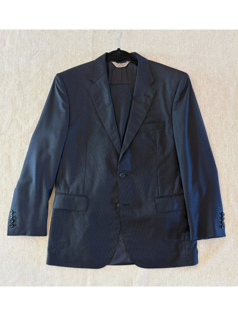Jos A Bank Signature Platinum 2pc Suit 41R 33W Pinstripe